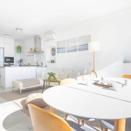 Sea View Duplex In Calahonda Διαμέρισμα *